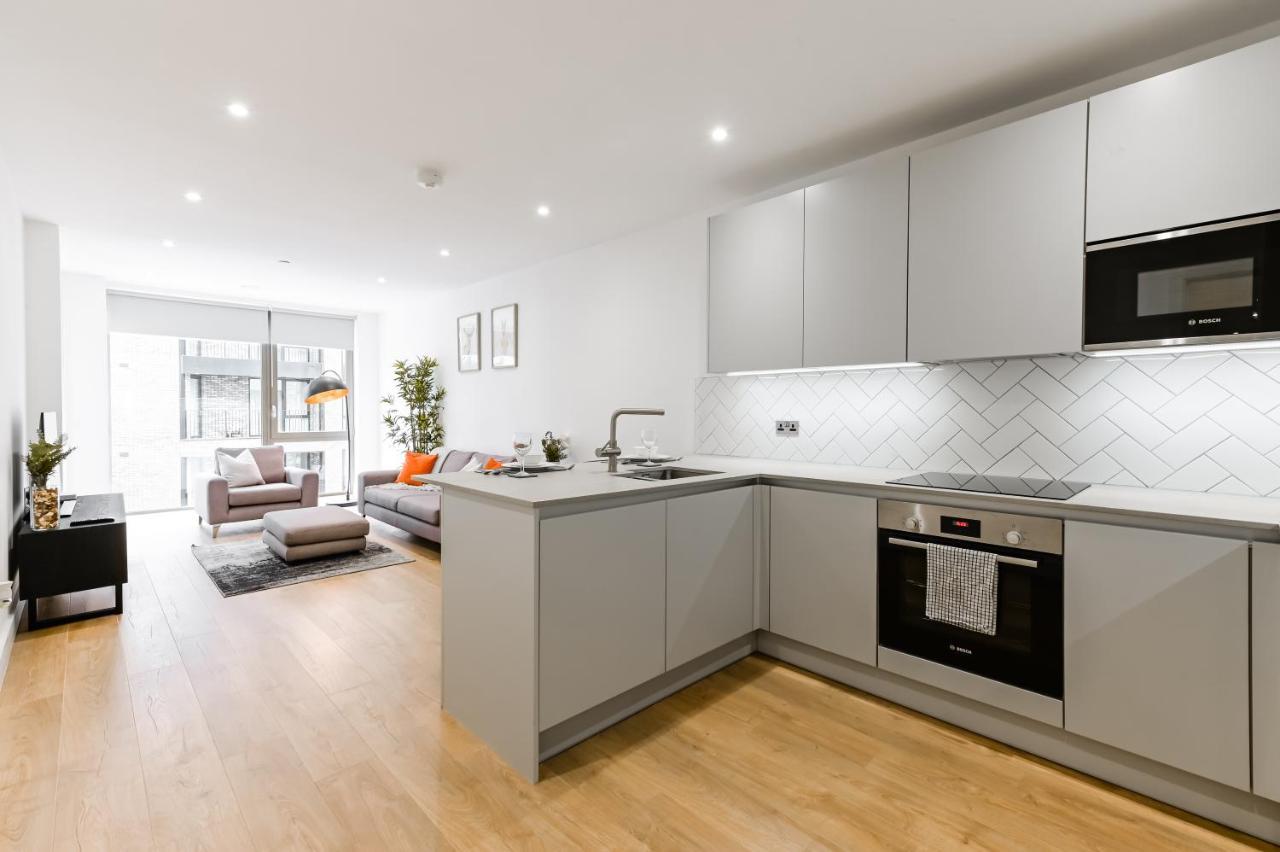 Khayat Homes - The Owelor - Two Bed Londen Buitenkant foto