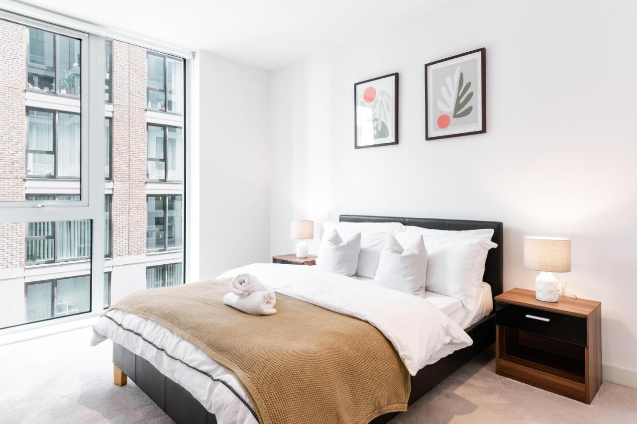 Khayat Homes - The Owelor - Two Bed Londen Buitenkant foto