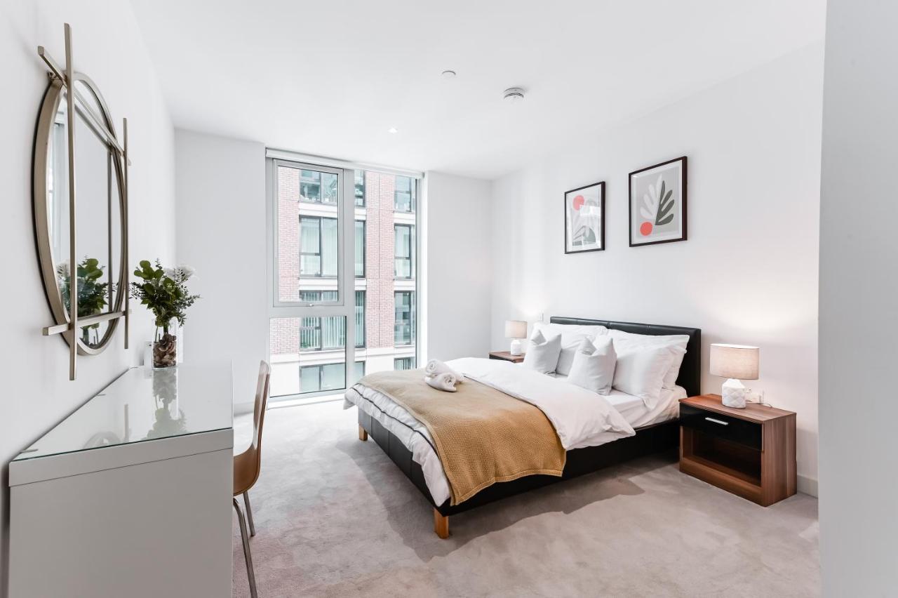 Khayat Homes - The Owelor - Two Bed Londen Buitenkant foto