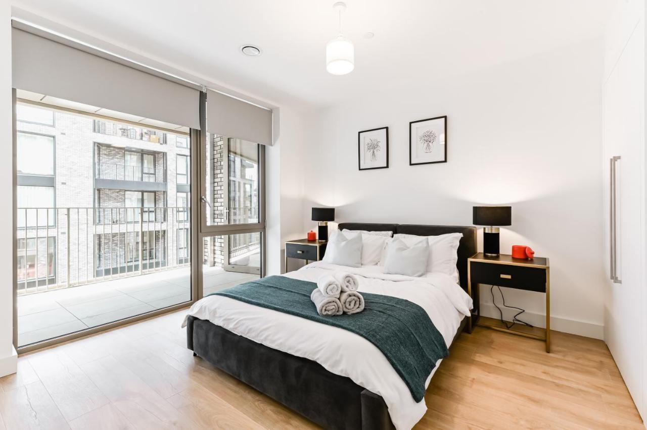 Khayat Homes - The Owelor - Two Bed Londen Buitenkant foto