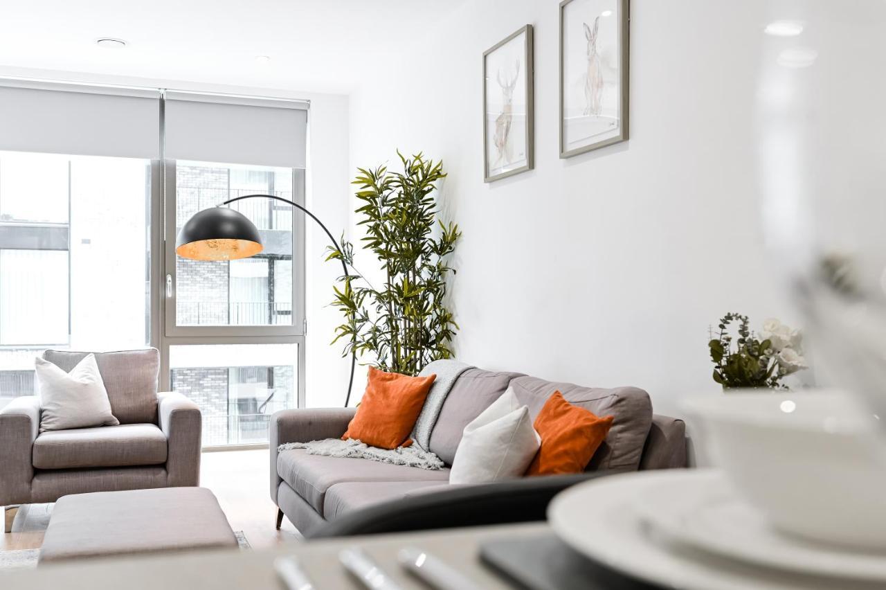 Khayat Homes - The Owelor - Two Bed Londen Buitenkant foto
